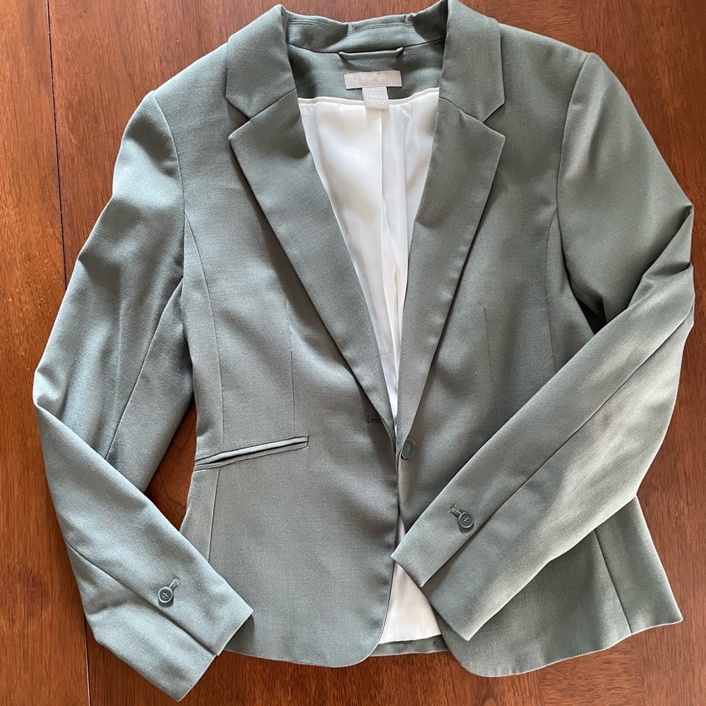 H&M NWOT Sage Green Blazer Small